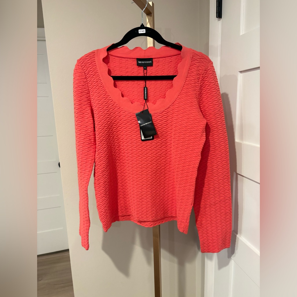 Emporio Armani Coral Knit Top With Scallop Detail. Size 46 U.S. Size 10. Nwt.